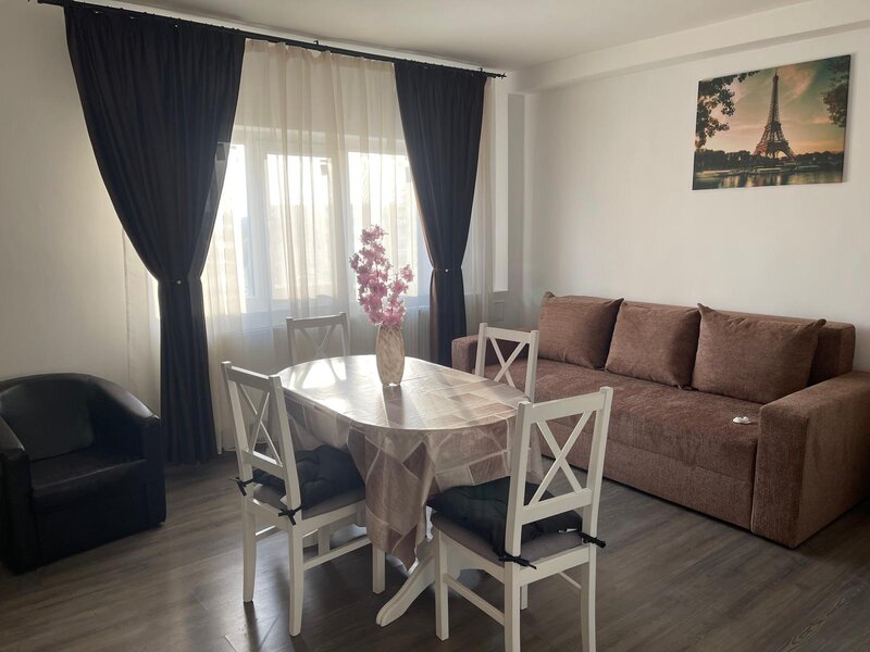 13 Septembrie, langa Liceul Odobleja,