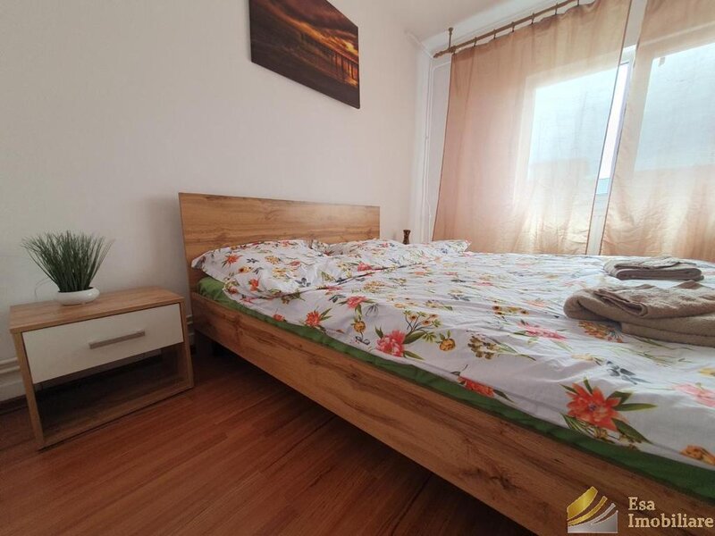 13 Septembrie, langa Liceul Odobleja,